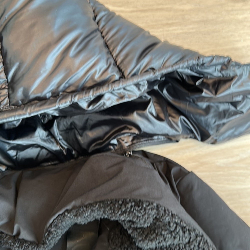 CALVIN KLEIN
Oversized Fleece-Trim Hooded Puffer Coat woman’s size small black - Picture 6 of 11